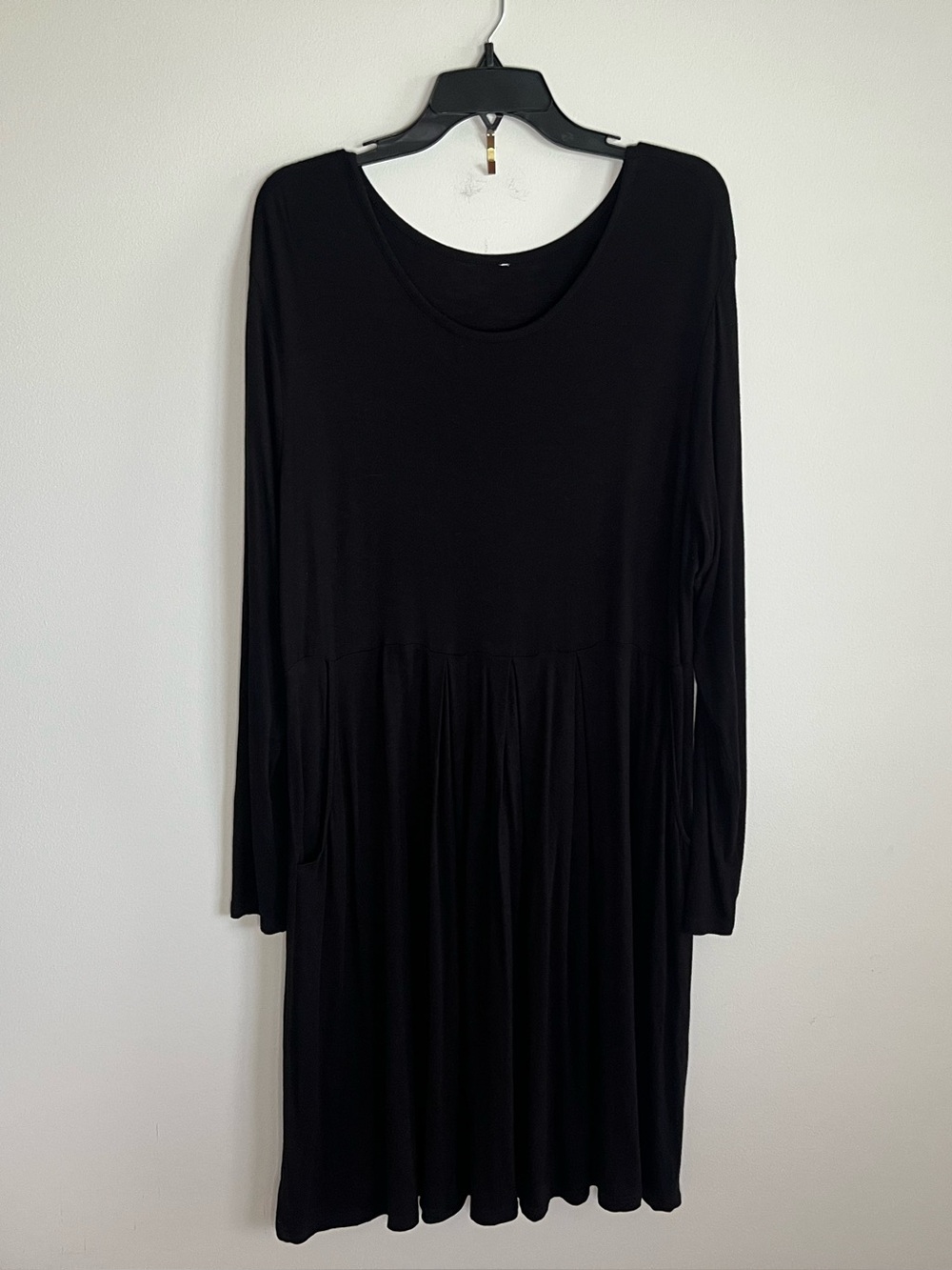 Black Long-Sleeve Swing Dress - Classic Women Dress